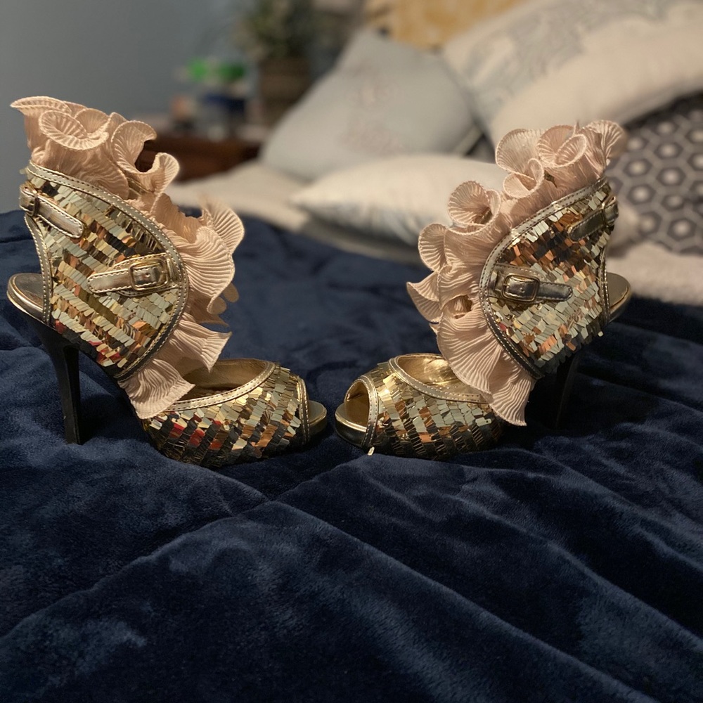 Wild Rose Gold Ruffle Peep Toe Heels - Picture 4 of 7
